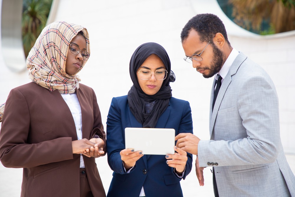 Navigating the Oman Job Market A Guide for Oman Expats
